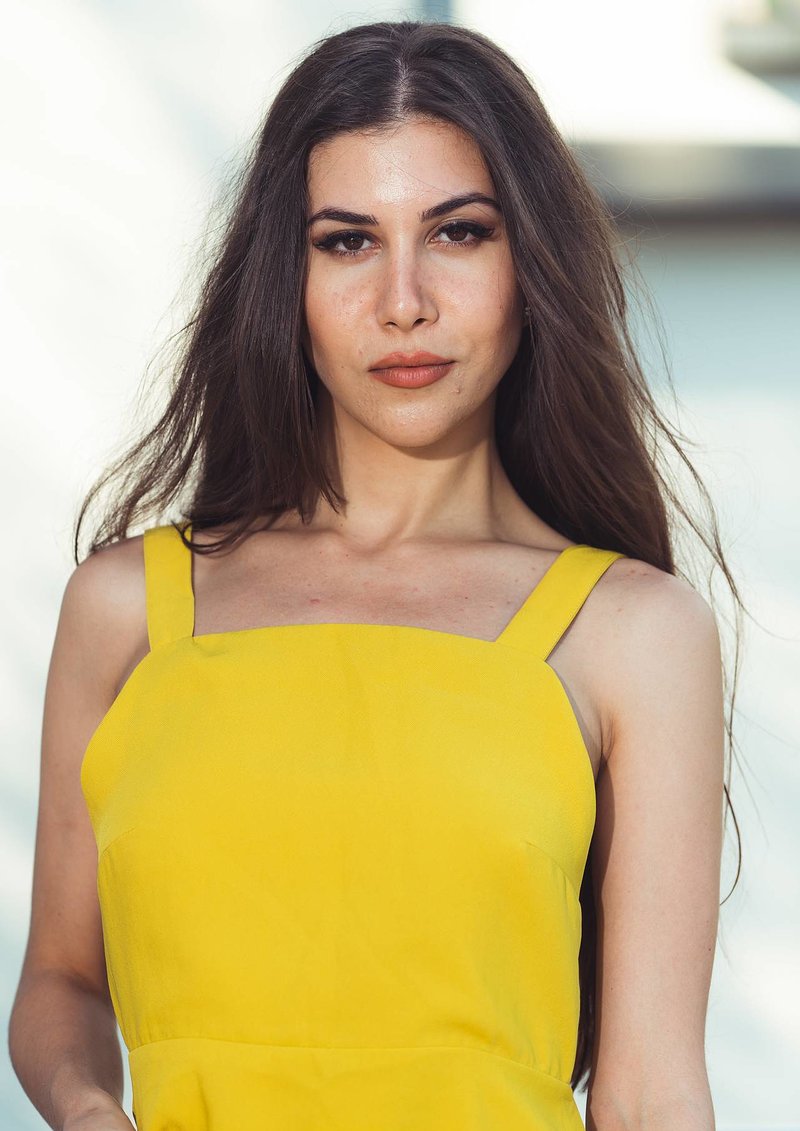 Аня, 19